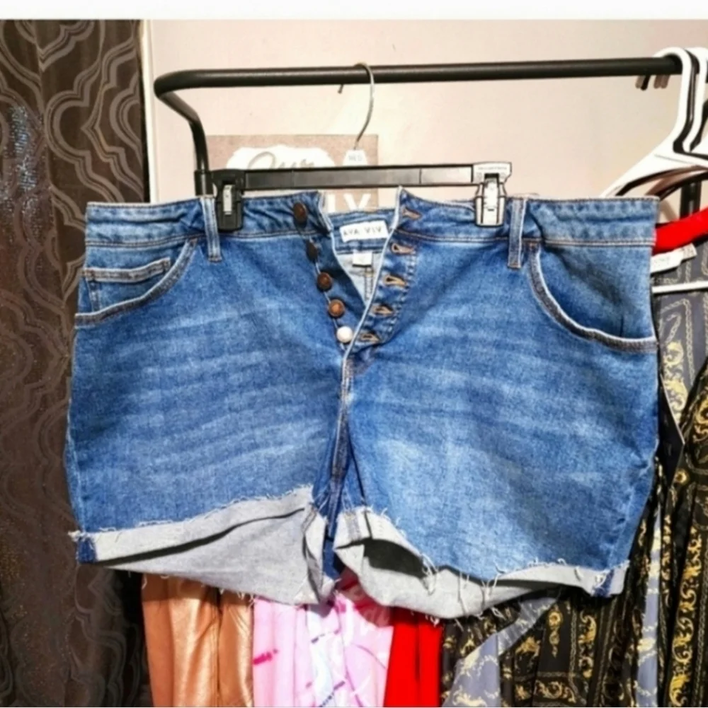 NWT AVA&VIV 20w shorts